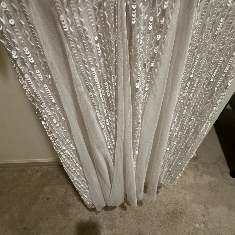 Gatsby Lady Beaded Vintage Wedding Dress. 
**WORN ONCE** **Like New** - Picture 4 of 6
